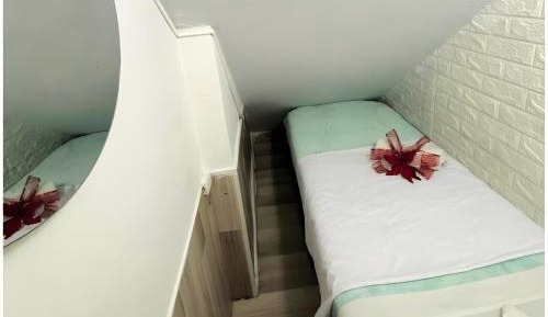 Small Single Room