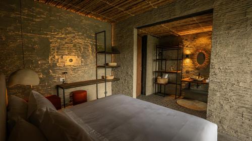 Suite with Mountain View