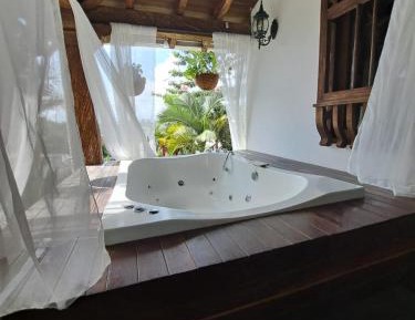 Deluxe Bungalow with Garden View