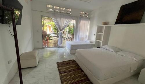 Deluxe Room (2 Adults + 1 Child)