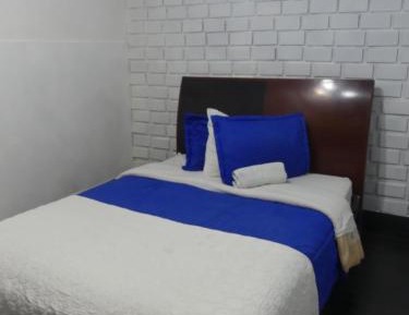 Standard Double Room with Shared Bathroom