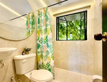 Deluxe Room (2 Adults + 1 Child)