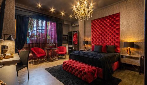 Deluxe Suite with Spa Bath