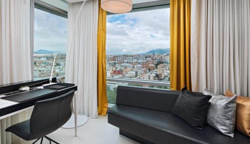 One-Bedroom Executive King Studio Suite