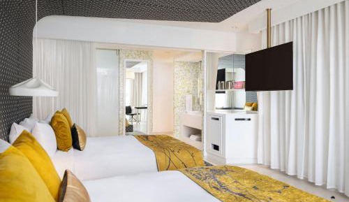 Deluxe Queen Room with Two Queen Beds