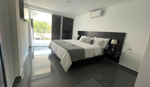 Quadruple Room with Terrace