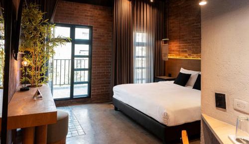 Executive Suite with Balcony