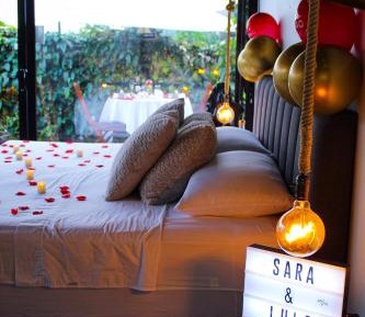 Deluxe Suite with Spa Bath