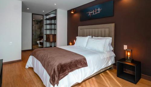 One-Bedroom Deluxe Apartment