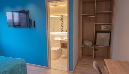 Deluxe Double Room with Bath