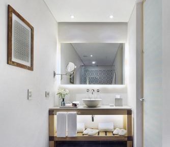 Metropolitan Deluxe Queen, Guest room, 2 Queen, City view