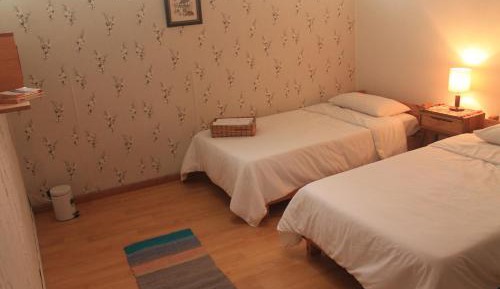 Standard Twin Room with Shared Bathroom