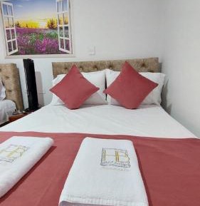 Deluxe Double Room (2 Adults + 1 Child)
