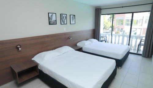 Premium Quadruple Room