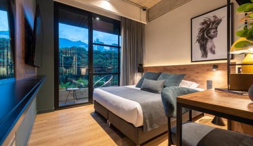 Queen Room with Balcony