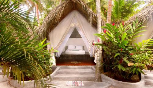Beach Hut with Shared Bathroom