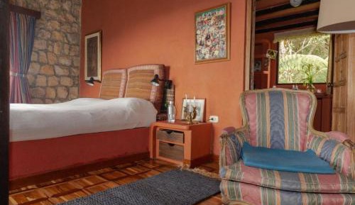 Deluxe King Suite
