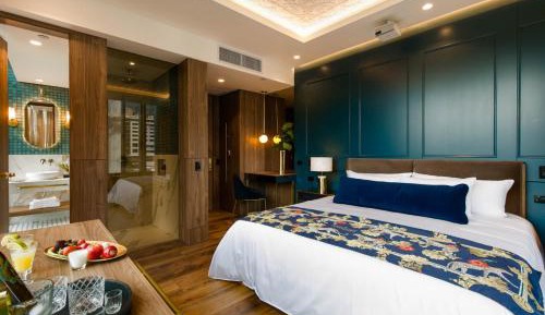 Corner King Suite High Floor