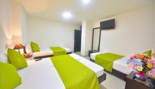 Quadruple Room with Private Bathroom