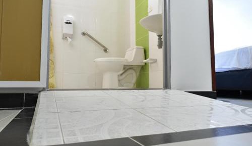 King Room with Roll-In Shower - Disability Access