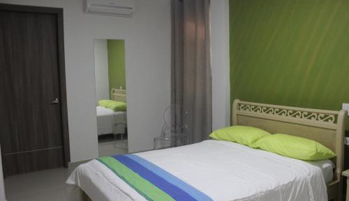 Queen Room with Spa Bath