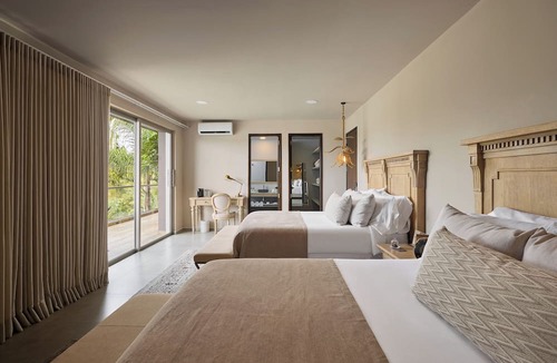 Guatape Hotel | Tau House