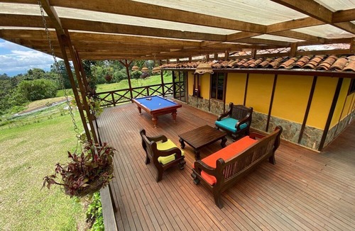 Alegrias Hotel | la milagrosa