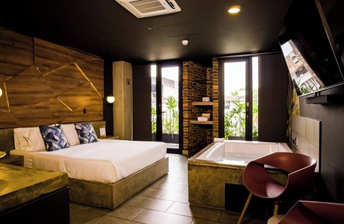 Laureles Hotel | Los Patios Cool Living