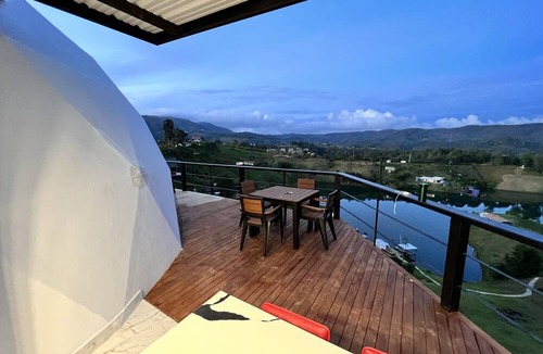 El Penol Hotel | WHITE DOMES GLAMPING