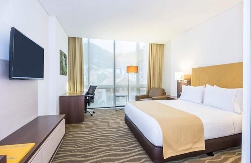 Chapinero Hotel | Holiday Inn Express & Suites Bogota DC