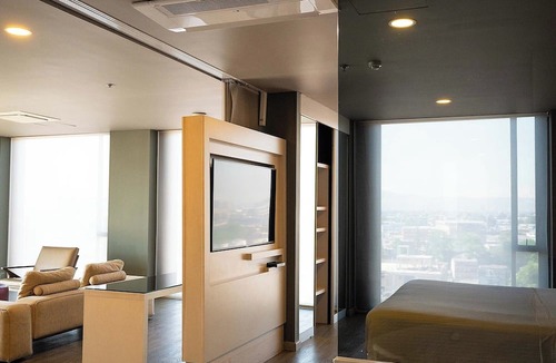 Quinta Paredes Hotel | Hotel Black Tower Premium