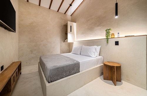 La Florida House | Provenza Luxury Residence by HOUSY HOST