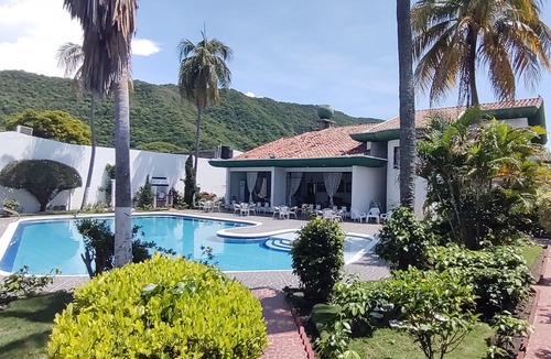 Honda House | Casa Frasser