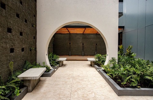Calle 100 Apartment | Studio with a Beautiful Mountain View