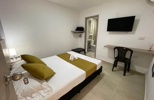 La Aguacatala Hotel | Hotel 12 Nights