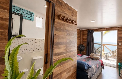 Bocachica Hostel | Freedom Beach Hotel