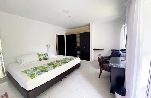 Cali Hotel | Hotel Campestre Santa Monica Pance