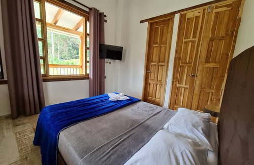 Yumbo Hostel | La Mercedes Cattaleya Hostal By MH