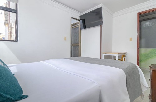 Kennedy Hotel | Ayenda Casa Blanca