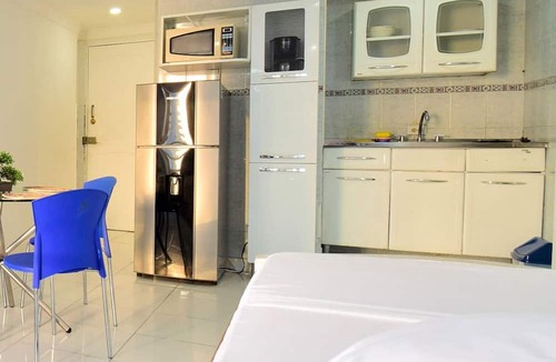 El Laguito Apartment | Apartamento Azul Marino - Piso 18