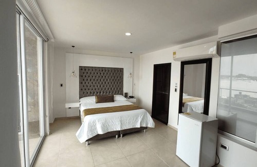 Florencia Hotel | Hotel Andinos Plaza Florencia