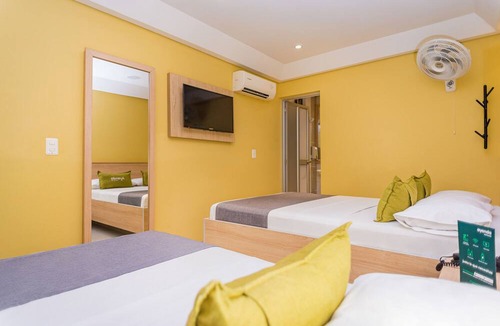 Metropolitana Hotel | Hotel 56 Avenue Plaza