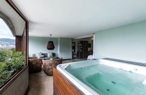 Zona Rosa Hotel | The Charlee Hotel