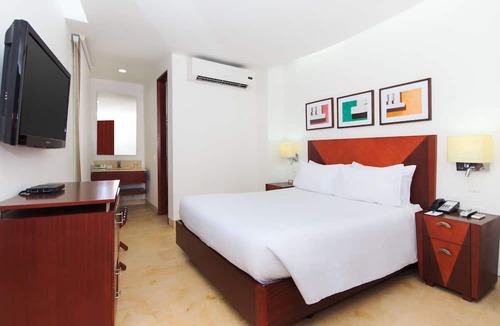Cartagena Walled City Hotel | NH Cartagena Urban Royal