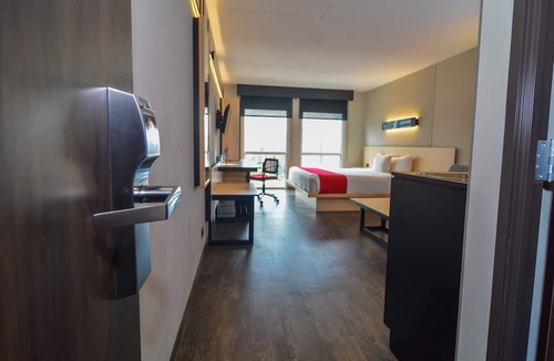 Patio Bonito Hotel | City Express Plus by Marriott Medellin Colombia
