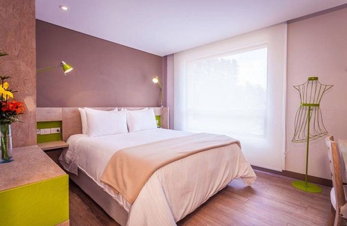 El Palomar Hotel | Mika Suites