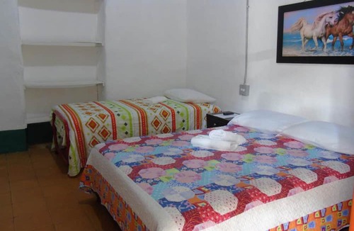 Puerto Caicedo Hotel | Hotel Jardin es Tuyo