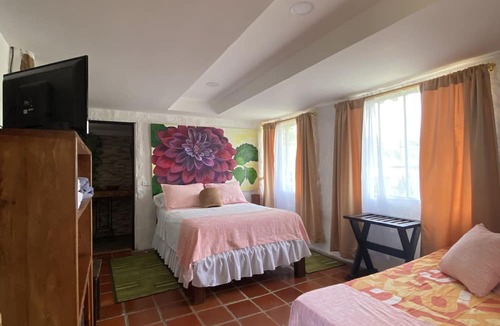 Alcala House | Finca Hotel Villaluzandi