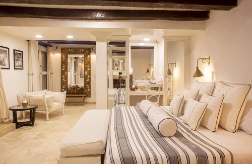 Centro Hotel | Leones de Alba Hotel Boutique