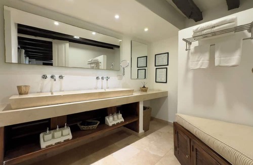 Centro Hotel | Leones de Alba Hotel Boutique